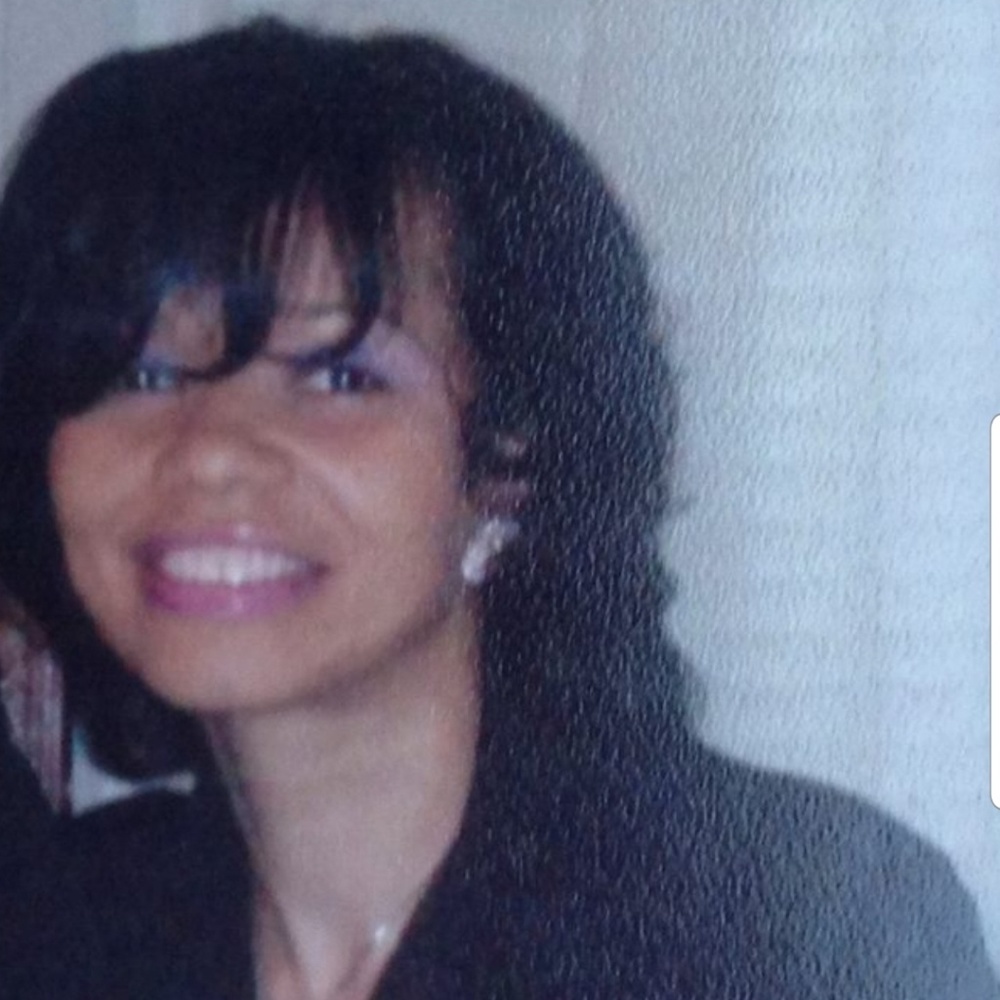 Meet your Posher, Sharon